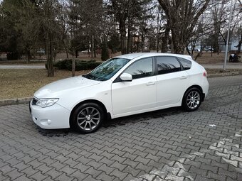Subaru impreza 1,5i 4x4 - 5