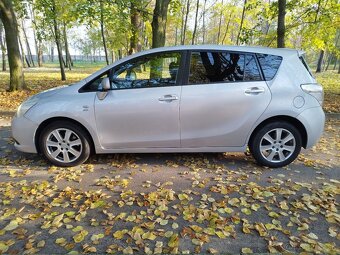 Toyota Verso, Strieborná metalíza pastelová - 5