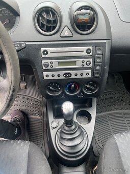 Ford fiesta - 5