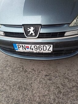 Predám Peugeot 807 2 l 88kw - 5
