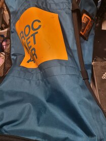 1/.Wing foil Naish 350eur a 2/. f-one rocket 299eur - 5