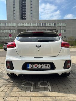 Kia ProCeed GT 3 dv. 150kw s NOVÝM MOTOROM - 5
