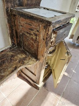 predám starý toaletný stolík skrinka - 5