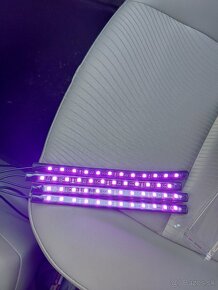 Farebné LED Podsvietenie interiéru auta - 5