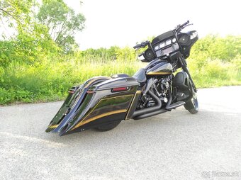 Harley Davidson Touring Bagger - 5