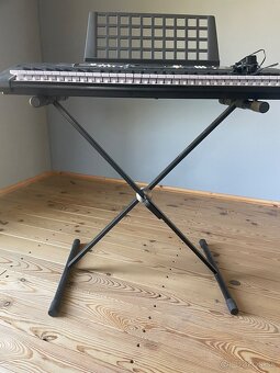 Klavír Yamaha EZ-200 - 5