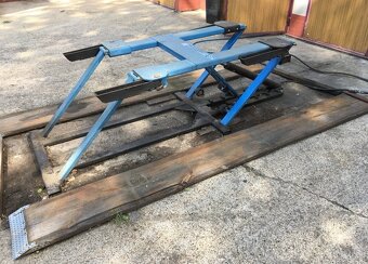 Predam zdvihak OMCN hydraulicko/vzduchový ako NOVÝ používaný - 5