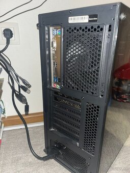 Ryzen 5 3600 / RX 5600XT / 16GB RAM / 1TB SSD - 5