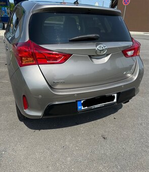 Toyota Auris 1.6l 2014 - 5