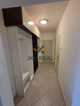 Realitná kancelária JKV REAL so súhlasom majiteľa ponúka na - 5