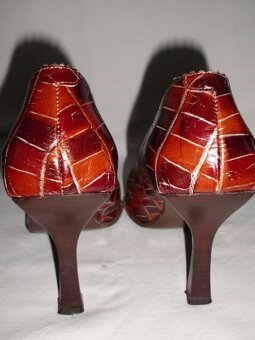 Oranžové lodičky kožené – kocky - 5