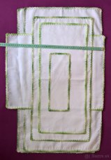 Vyšívaný obrus + obrúsky - 5