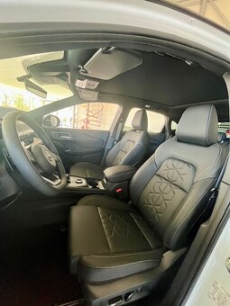 Nový Nissan Qashqai 1.3 DIG-T MHEV X-Tronic 4WD Tekna - 5