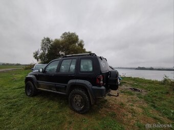 Jeep Cherokee KJ model Renegade - 5