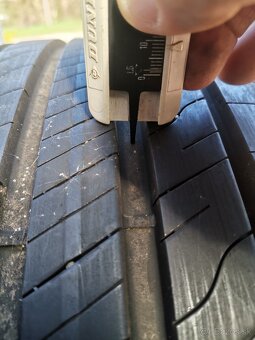 215 45 r16 90v - 5