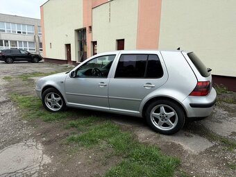 Vw golf 1.8 92kw - 5