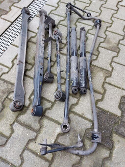 Těhlice,brzdič,rameno,tlumič,náprava,motor Mercedes W470 - 5