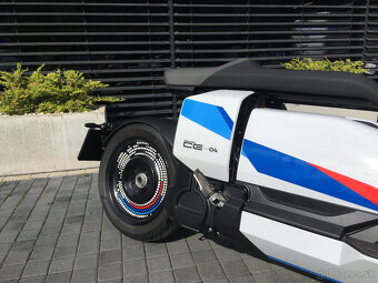 BMW CE04 - 5