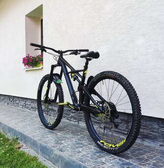 Specialized 2018 Enduro Comp 29/6Fattie - 5