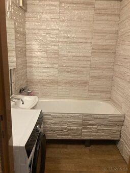 Prenajmem 2 izbovy komplet zariadeny byt na SNP - 5