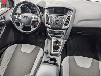 FORD Focus Kombi 2013 benzín - 5