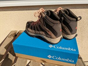 Predám dámske turistické topánky Columbia 37 - 5