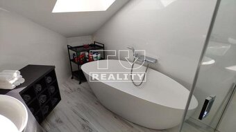 Elegantný podkrovný byt v prestížnej lokalite Starého... - 5
