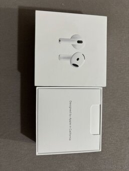 AirPods 4 - 5
