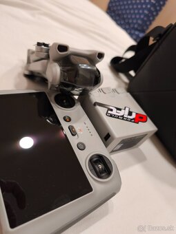 DJI Mini 3 Fly More Combo (DJI RC) (GL) - 5