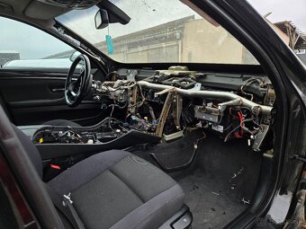 Rozpredám na diely _ bmw F11 520d - 5