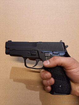 Sig Sauer WE 228, airsoft - 5