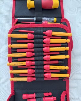 Predám sadú skrutkovačov NEO TOOLS - 5