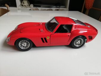1:18 FERRARI 250 GTO Bburago - 5