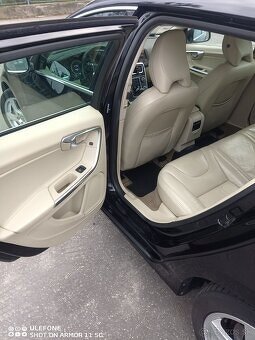 Volvo V60 2,4 D5 AWD - 5
