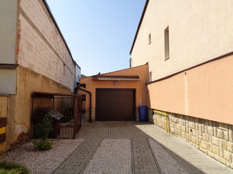 Predaj Kežmarok -Ľubica 2 generačný RD ,340 m 2 ,2 garáže ,p - 5