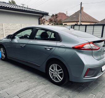Hyundai Ioniqe - 5
