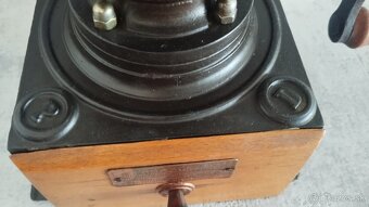 Starý mlýnek na kávu - 5