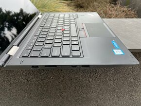 Lenovo ThinkPad X1 Yoga - i7, 16GB RAM, LCD 2560x1440 - 5
