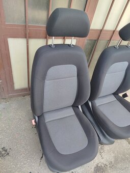 Predám predné sedačky zo škoda Fabia 1 - 5