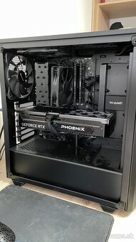 RTX4070 12GB, Intel i7-12700KF, RAM Kingston 32GB - 5