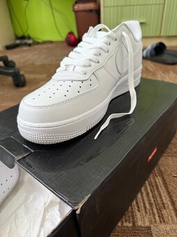 Supreme x Nike Air Force 1 Low White - 5