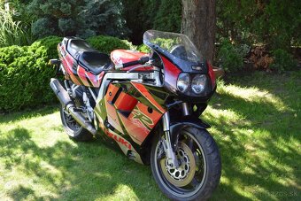 SUZUKI GSX-R 1100 - 5
