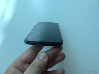Motorola G8 v TOP stave - 5