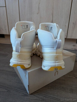 On Running - Cloudrock Waterproof (snow white) - 40 - 5