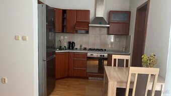 Na prenájom zariadený 1 izbový byt, balkón, J. Bežu, Senica - 5