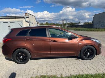 Hyundai i30 CW 1.6CRDi 81kw SK auto - 5