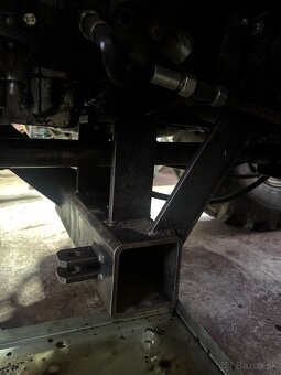 Predám bočný uchyt na orezevač - 5