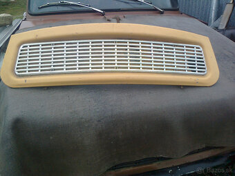 Predná maska na Trabant. - 5