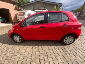 Toyota Yaris 1,0 benzín - 5