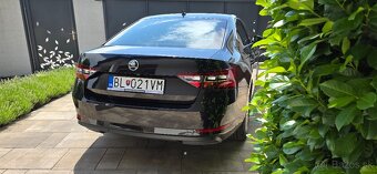 Škoda Superb 2.0 TDI SCR Live Plus DSG - 5
